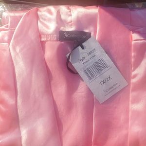 ICollection Light Pink Satin Robe